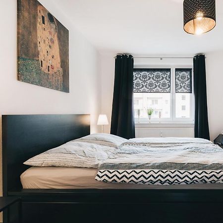 Schlummi Gemuetliche Zentrale & Saubere Wohnung ドレスデン エクステリア 写真