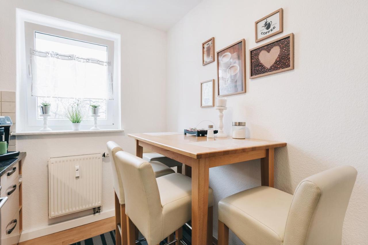 Schlummi Gemuetliche Zentrale & Saubere Wohnung ドレスデン エクステリア 写真